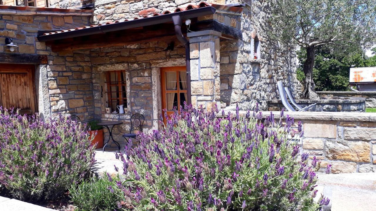 Гостевой дом Wine House Rakar Gracisce Экстерьер фото