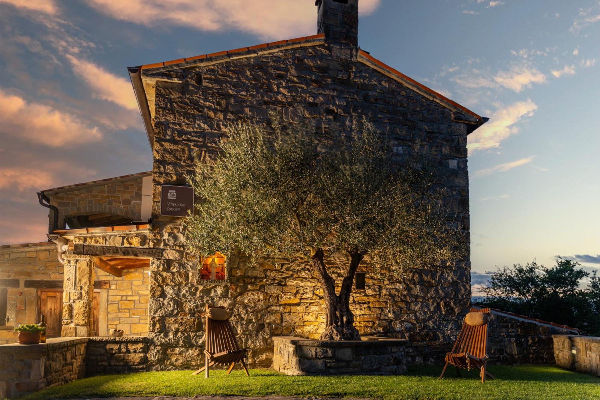 Гостевой дом Wine House Rakar Gracisce Экстерьер фото